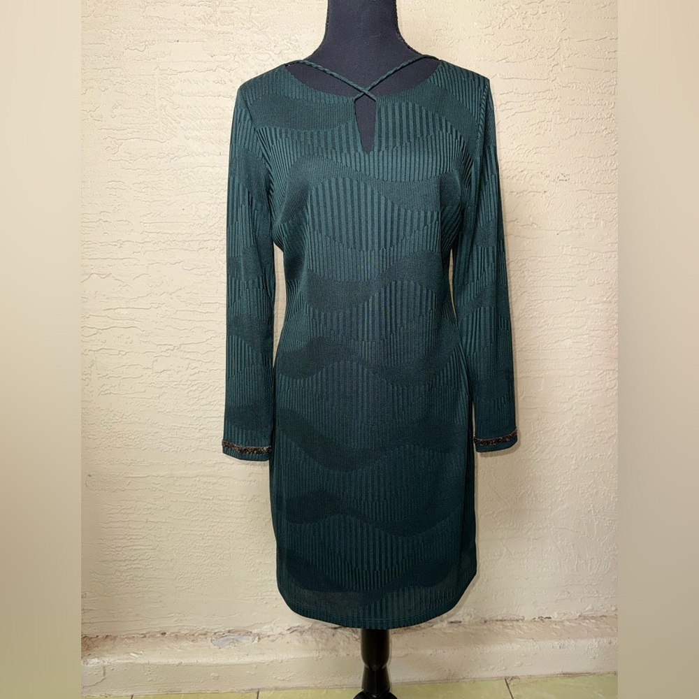 Foley’s Petite Emerald Green Sheath Dress Beaded Cuff Keyhole- 8P‎ - Picture 8 of 10